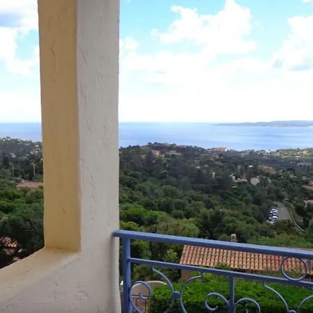 Nice Apt 2 With Swimming Pool And Sea View Appartement